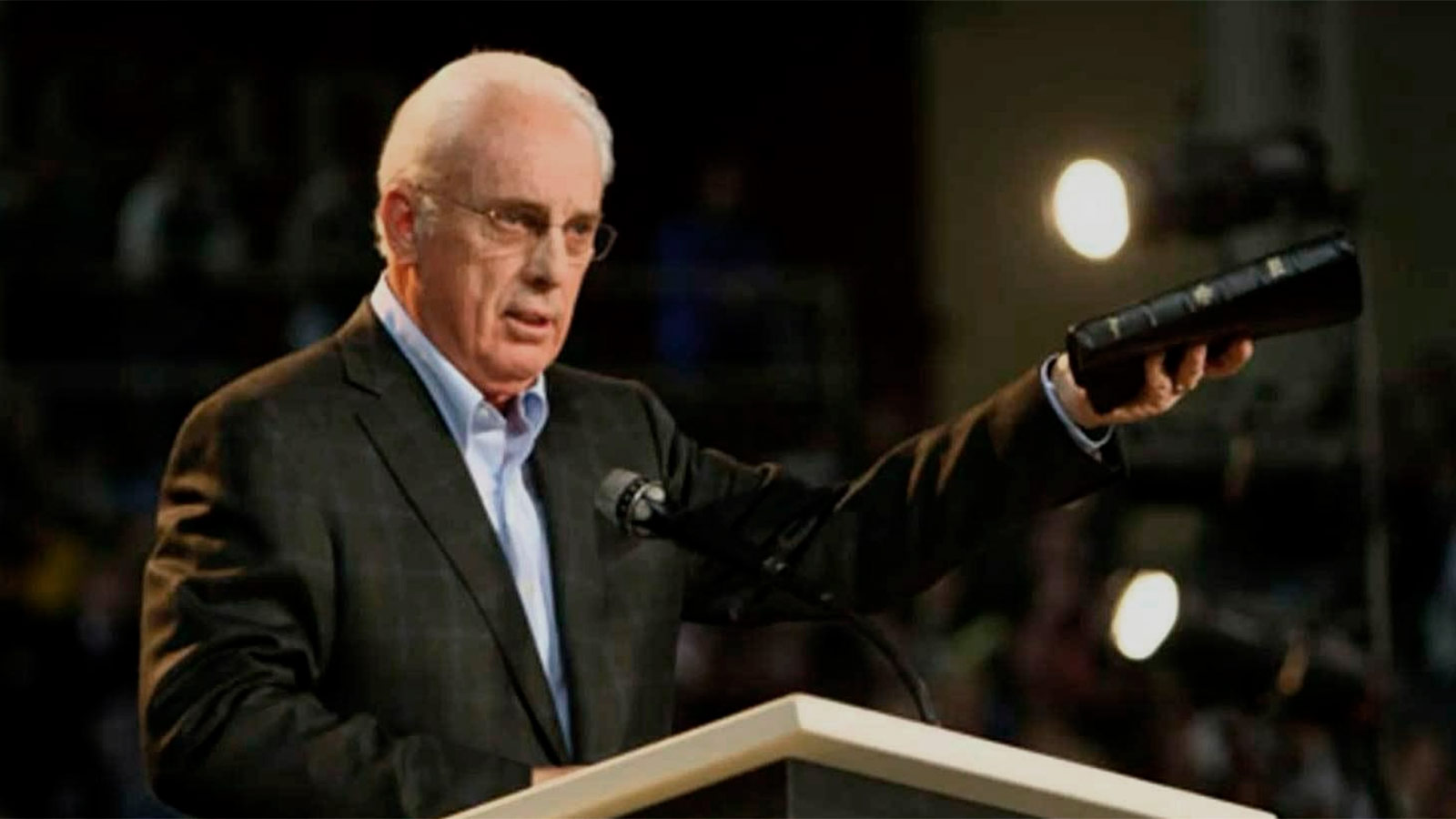 Jonh MacArthur: “la iglesia online no es la verdadera Iglesia”