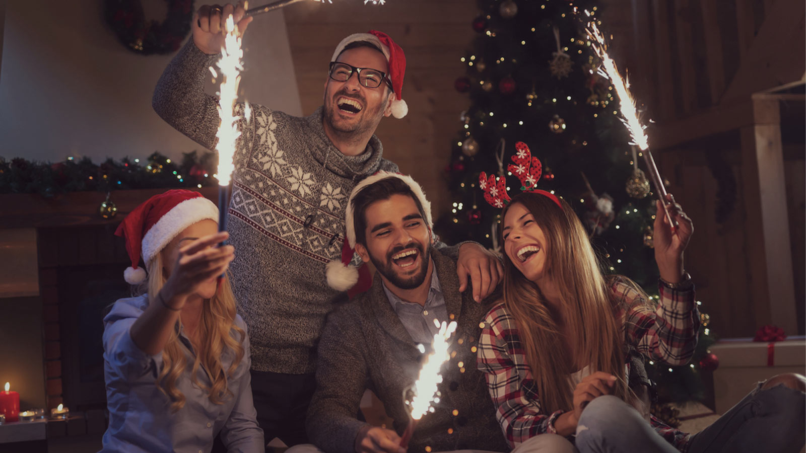 jovenes-navidad-amigos
