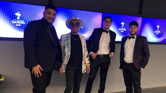 los-descalzados-formaron-parte-de-los-premios-gardel