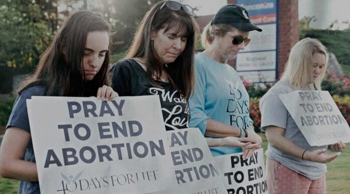 Reino unido prohiben orar por aborto