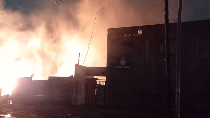 Dios protege iglesia de un incendio