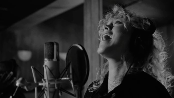 taya-smith