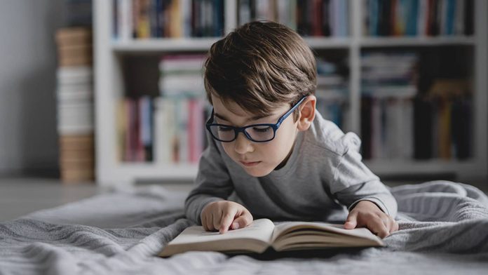 niños-leyendo
