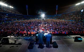 Más de 30 000 personas se reunieron en el Estadio Vélez primera noche de Esperanza Buenos Aires con Franklin Graham
