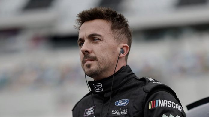 Frankie Muniz revela cómo la música cristiana transformó su vida y lo acercó a Dios