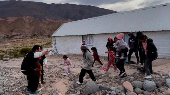 FAMILIA-LLEVA-EL-EVANGELIO-A-ZONAS-DE-SALTA cenas-de-amor-salta