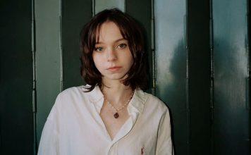 Emma Myers, estrella de Merlina, cuenta cómo Dios transformó su vida en su momento más oscuro
