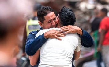 En medio del terremoto en Venezuela, fotógrafo cristiano comparte un mensaje de esperanza a rescatistas