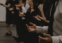 Jóvenes de Suecia vuelven sus ojos a Jesús en medio de una sociedad secularizada