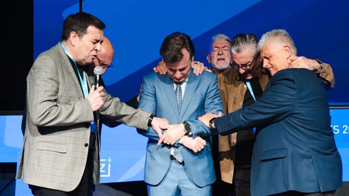 Celebración de los 25 años de Canal Luz en la Iglesia Visión de Futuro, Buenos Aires